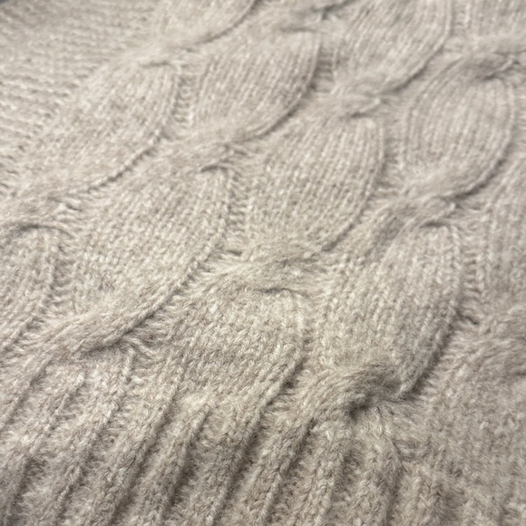 J. Crew Beige Cable Knit chunky scarf - Picture 7 of 7